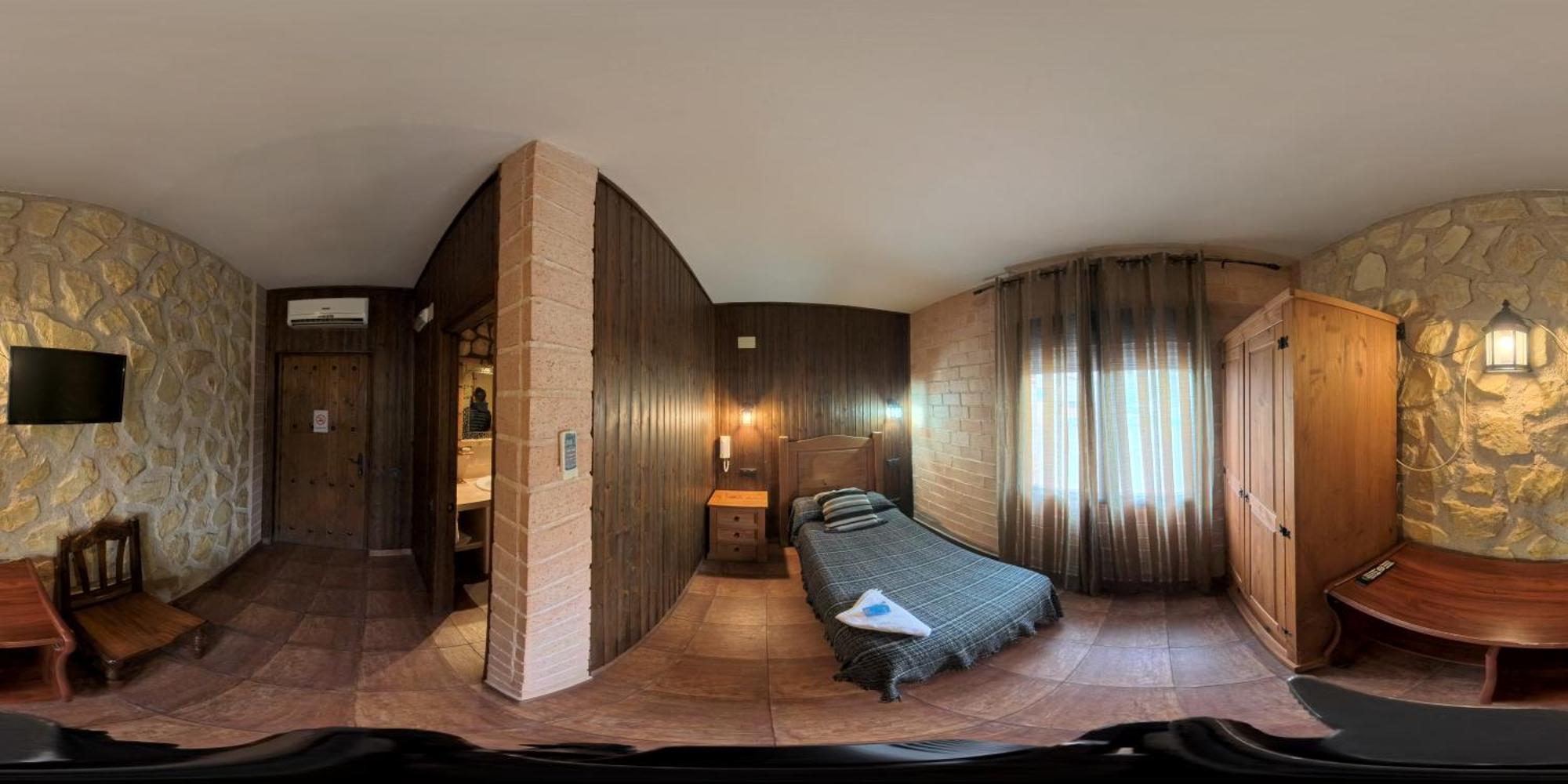 Posada De Los Consules กอนซูเอกรา ภายนอก รูปภาพ